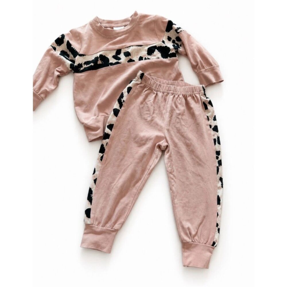Little Bear and Bean Boutique Kids Animal Accent Blush Lounge Set